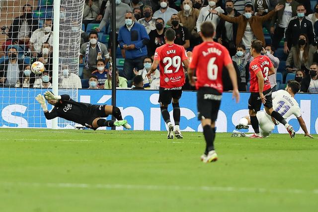 亚冠-辽宁惨败迪拜青年国民 1胜2负未能出线