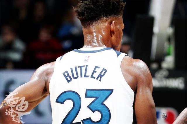 周琦5投2中仅得10分 罚球三不沾登上微博热搜